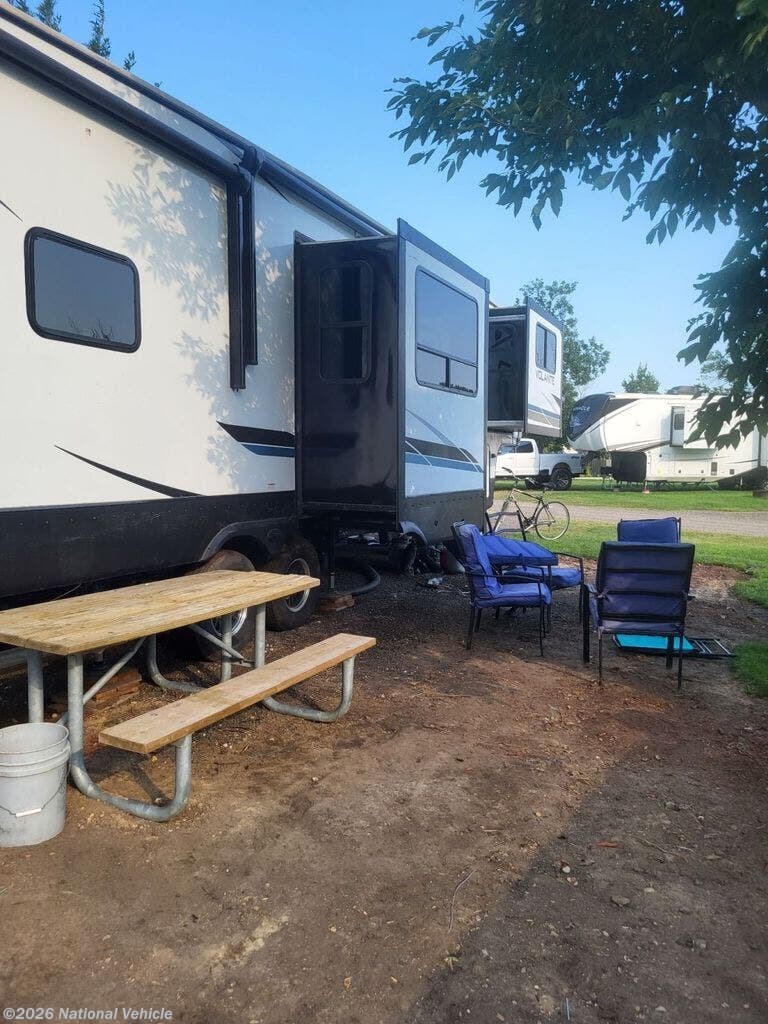 2022 CrossRoads Volante 3851FL - Used Fifth Wheel For Sale by National Vehicle in New Prague, Minnesota