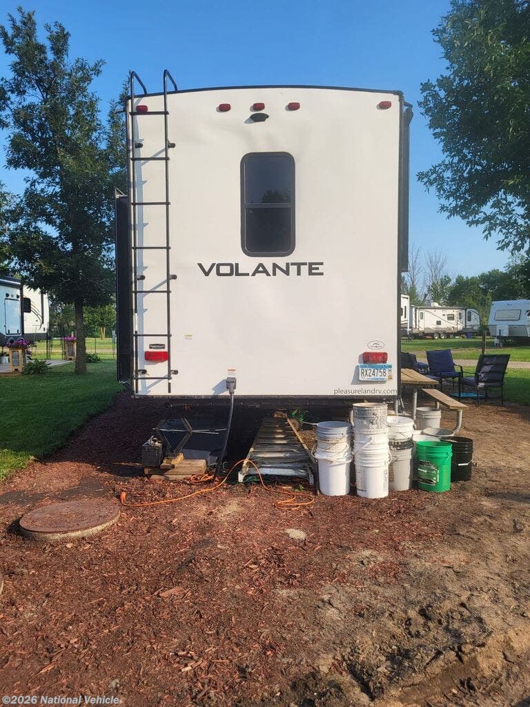 2022 Volante 3851FL by CrossRoads from National Vehicle in New Prague, Minnesota