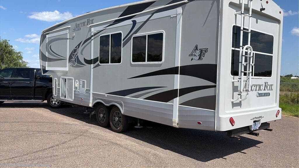 2020 Arctic Fox Grande Ronde 29-5T by Northwood from National Vehicle in Mission, Texas
