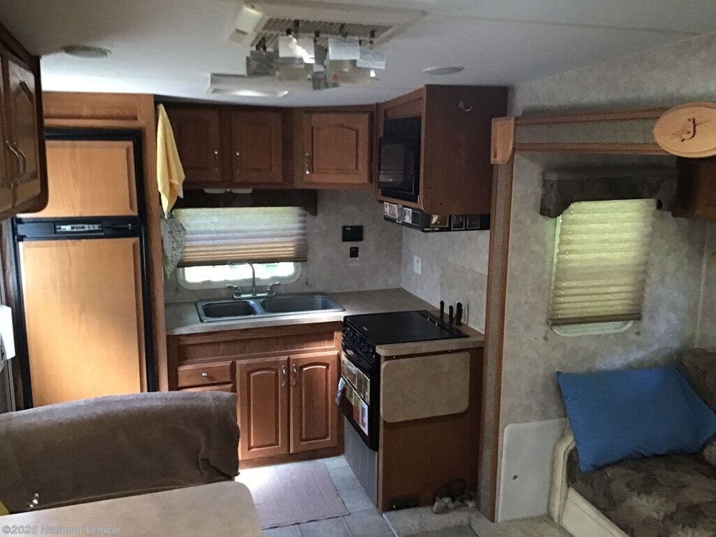 Used 2007 Northwood Arctic Fox 5th Wheel 24-5N available in Stockton, California