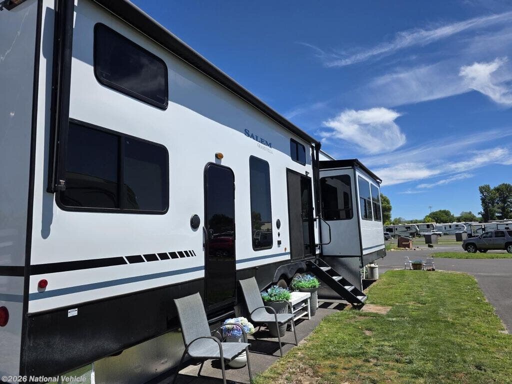 2025 Forest River Salem Grand Villa 42FLDL - Used Travel Trailer For Sale by National Vehicle in Prineville, Oregon