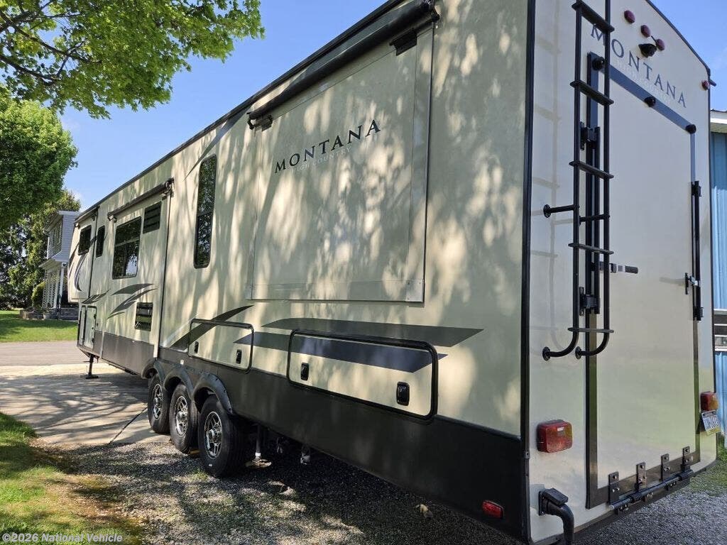 2019 Keystone Montana High Country 380TH - Used Toy Hauler For Sale by National Vehicle in East Berlin, Pennsylvania