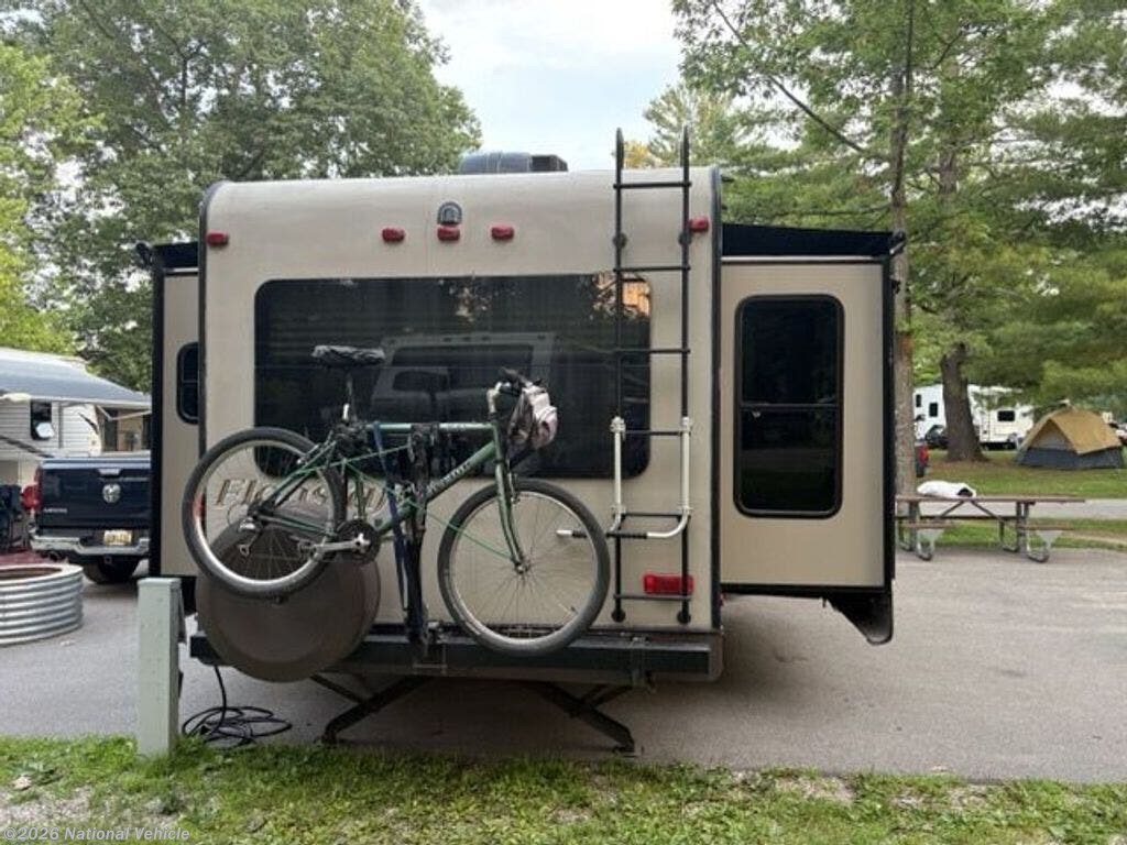 Used 2015 Forest River Flagstaff Classic Super Lite 85281KWS available in Royal Oak, Michigan