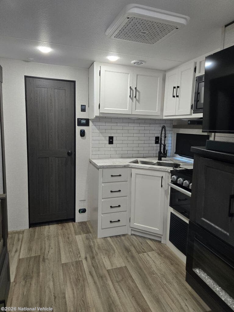 2025 Sporttrek ST261VBH by Venture from National Vehicle in Ben Wheeler, Texas