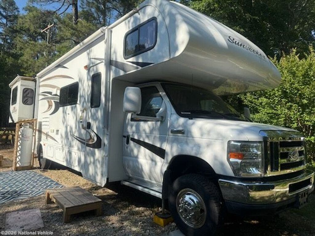 2015 Forest River Sunseeker 3170DS - Used Class C For Sale by National Vehicle in Garner, North Carolina