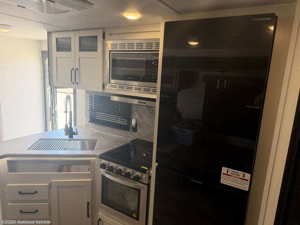 Used 2025 Palomino Puma 32BHQS available in Waxahachie, Texas