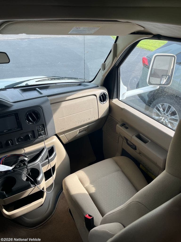 Used 2017 Thor Motor Coach Freedom Elite 30FE available in Big Flats, New York
