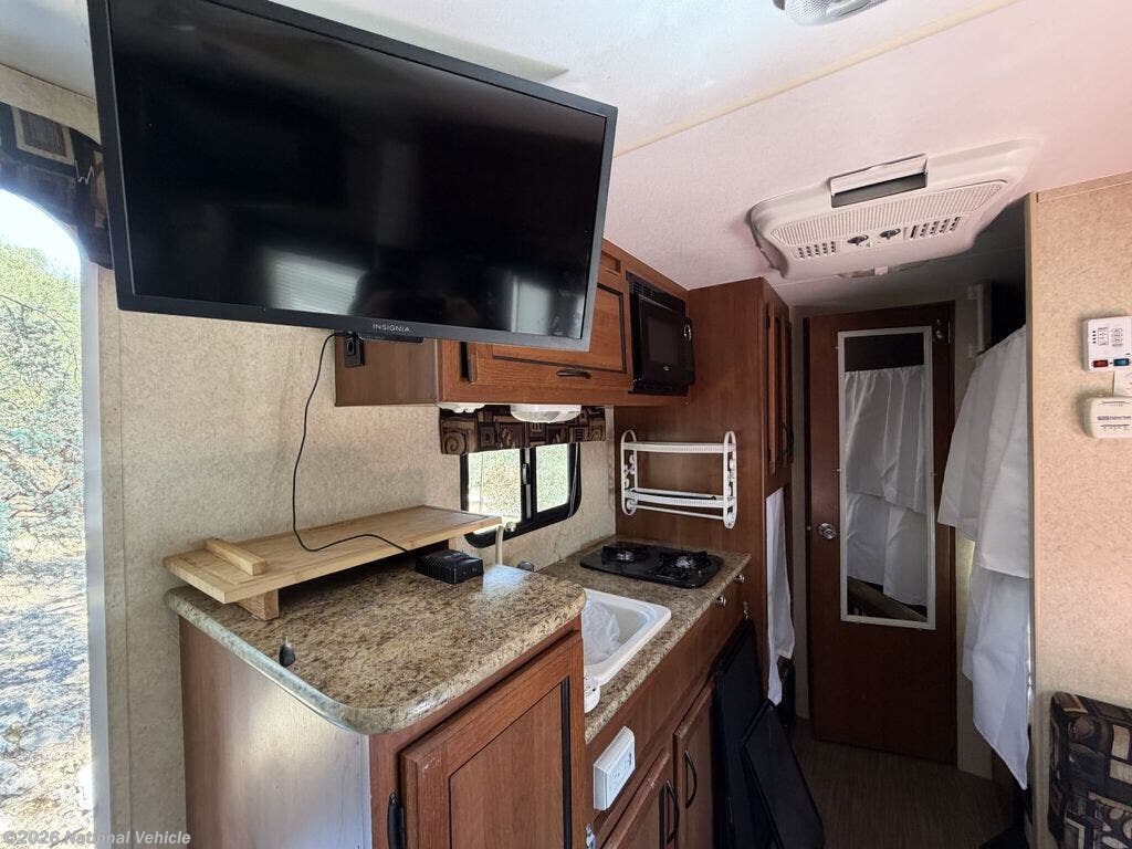 2015 Mighty Lite DLX 16BB by Pacific Coachworks from National Vehicle in Los Angeles, California