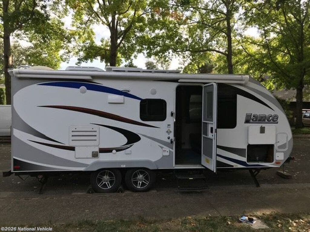 2017 Lance Travel Trailer 1985 - Used Travel Trailer For Sale by National Vehicle in Sonoma, California