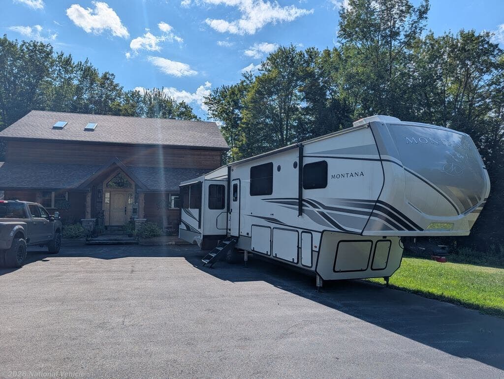 2022 Keystone Montana 3855BR - Used Fifth Wheel For Sale by National Vehicle in Taberg, New York