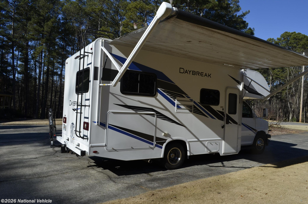 2019 Daybreak 22GO by Thor Motor Coach from National Vehicle in White Bear Lake, Minnesota