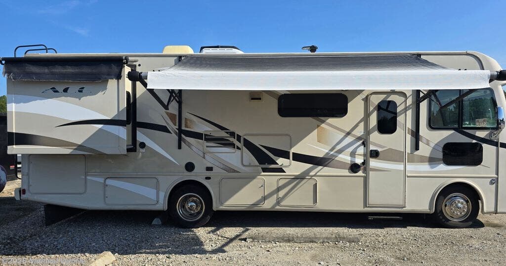 2016 Thor Motor Coach A.C.E. 30.1 - Used Class A For Sale by National Vehicle in Hoschton, Georgia