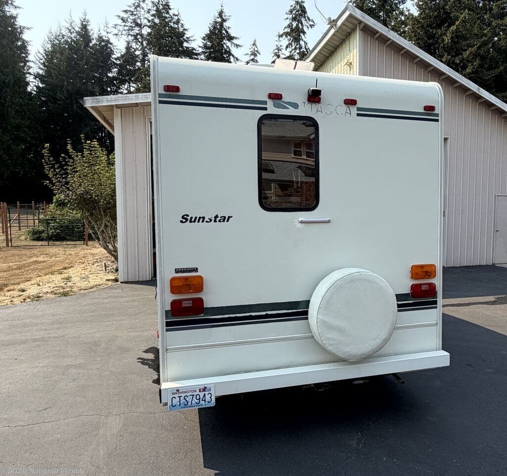 Used 2004 Itasca Sunstar 21B-VW available in Grapeview, Washington