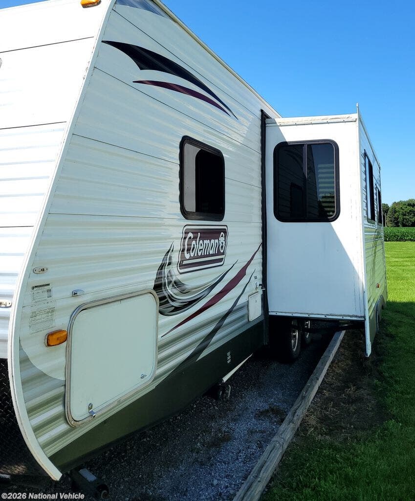 2014 Dutchmen Coleman Expedition 270RL - Used Travel Trailer For Sale by National Vehicle in Bowling Green, Ohio
