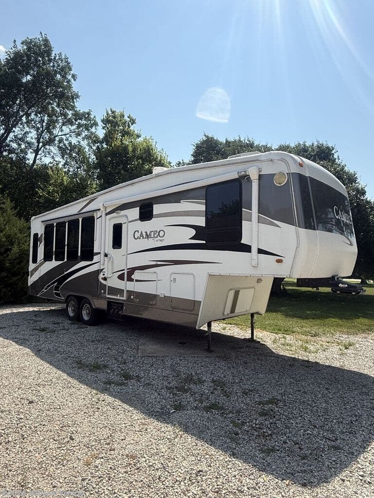 2007 Cameo LXI 33CKQ by Carriage from National Vehicle in Valley Center, Kansas