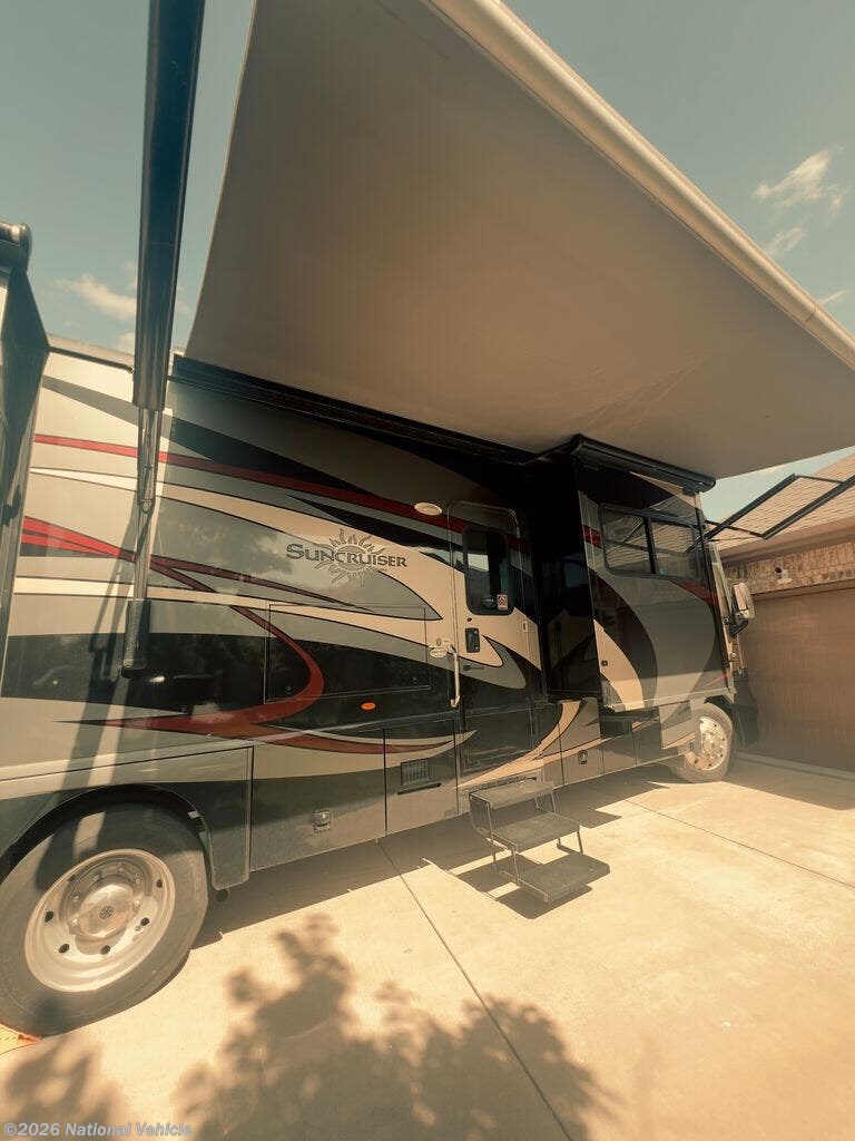 2011 Itasca Suncruiser 35P - Used Class A For Sale by National Vehicle in Waxahachie, Texas
