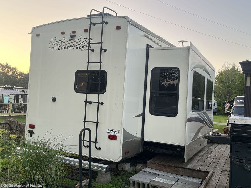 2017 Palomino Columbus Compass 340RKC - Used Fifth Wheel For Sale by National Vehicle in Orchard Park, New York