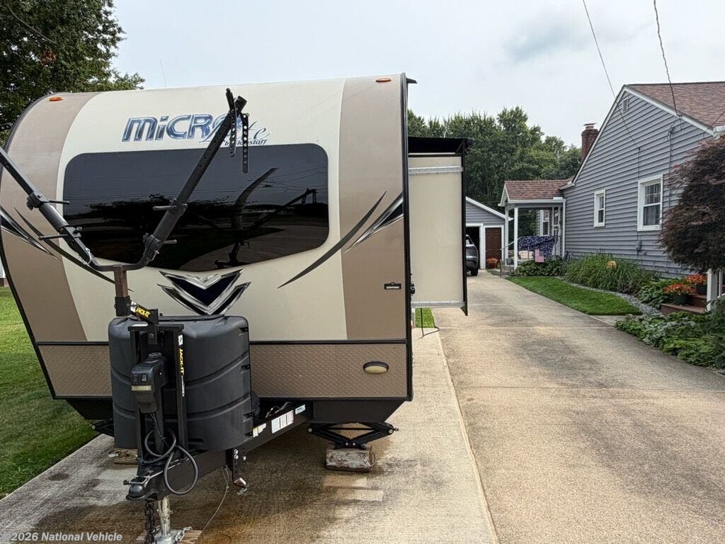 Used 2019 Forest River Flagstaff Micro Lite 21FBRS available in Hubbard, Ohio