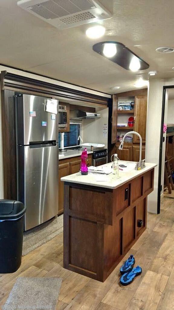 2018 Forest River Wildwood Heritage Glen Lite 300BH - Used Travel Trailer For Sale by National Vehicle in Westbrookville, New York