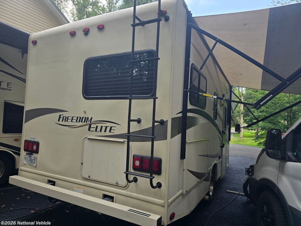 2017 Freedom Elite 23H by Thor Motor Coach from National Vehicle in Warrenton, Virginia