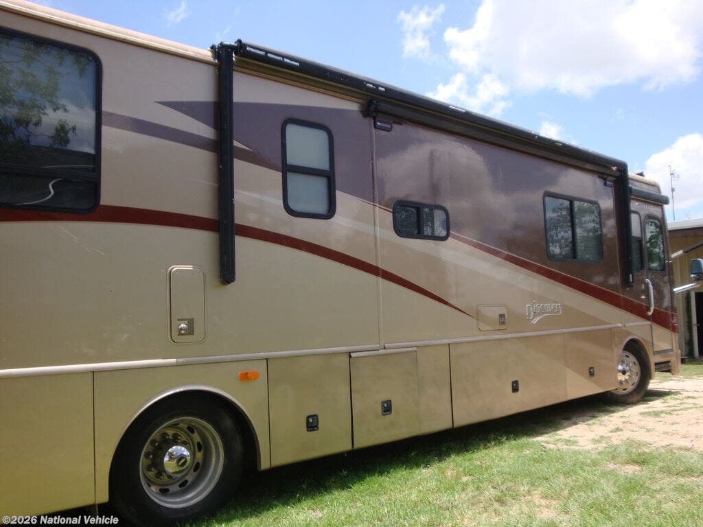 2007 Fleetwood Discovery 39J - Used Class A For Sale by National Vehicle in Marion, Texas
