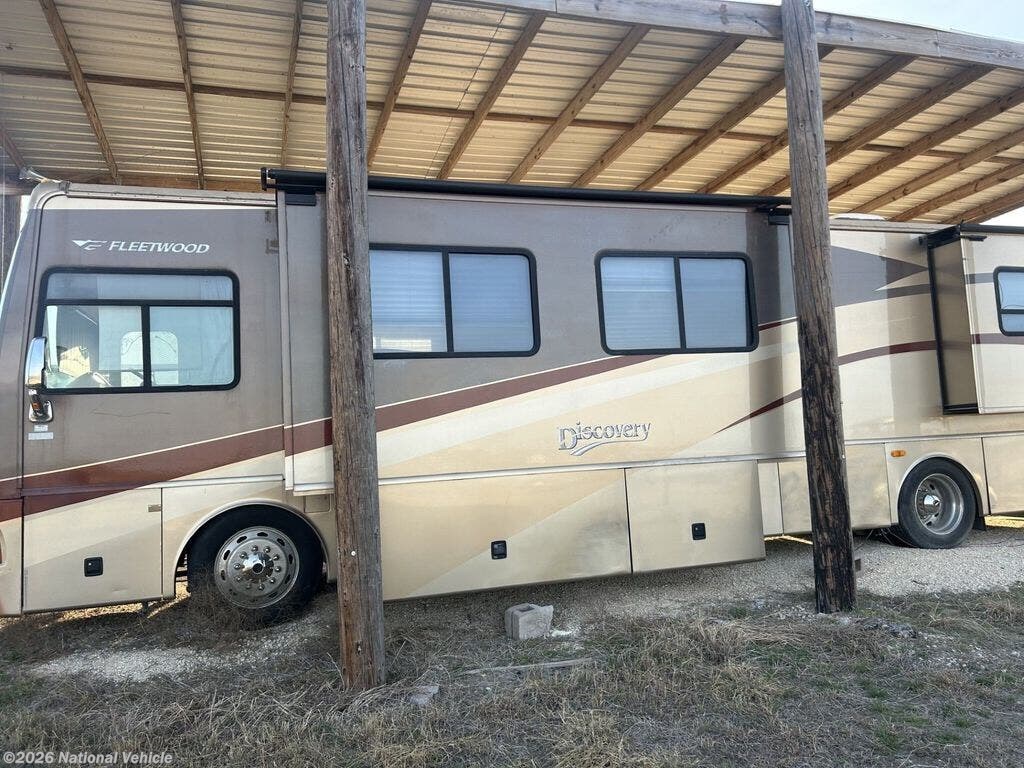 2007 Fleetwood Discovery 39J - Used Class A For Sale by National Vehicle in Marion, Texas