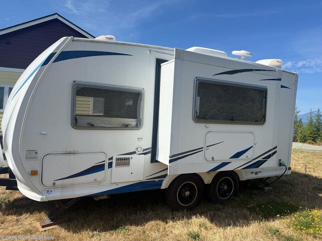 2011 Edge 18 by Heartland from National Vehicle in Monroe, Washington