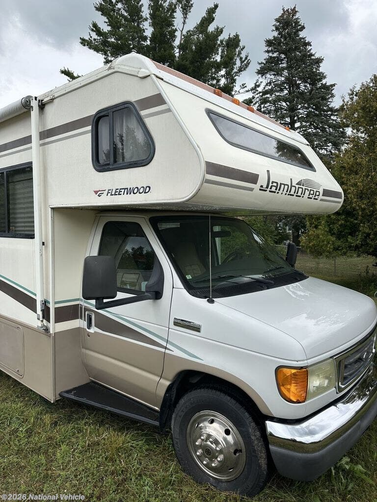 2006 Jamboree 31M by Fleetwood from National Vehicle in Onekama, Michigan