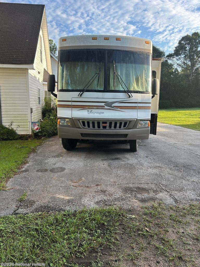2006 Winnebago Voyage 33V - Used Class A For Sale by National Vehicle in Semmes, Alabama