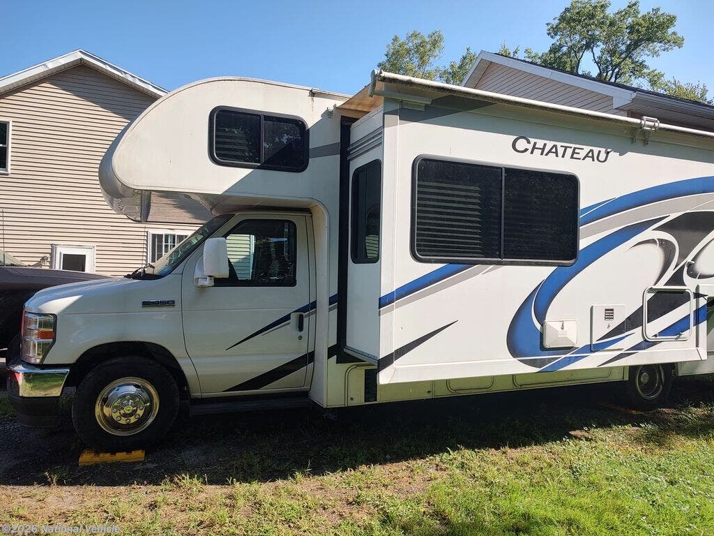 2022 Thor Motor Coach Chateau 27R - Used Class C For Sale by National Vehicle in Macedon, New York