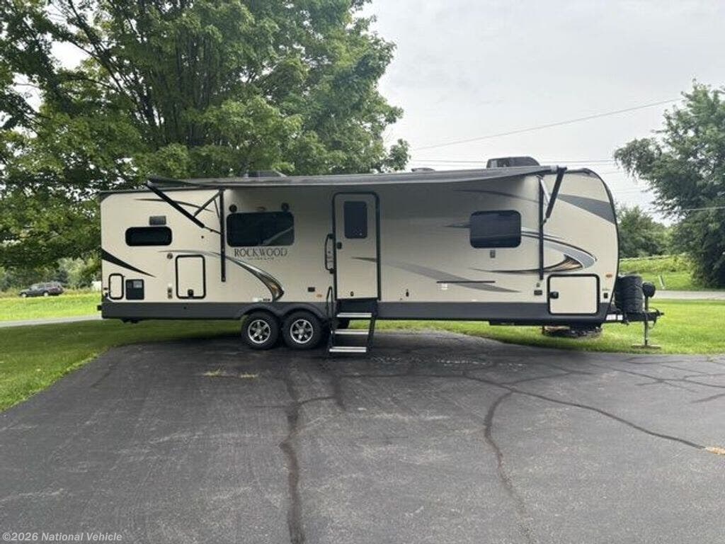 2020 Forest River Rockwood Ultra Lite 2902WS - Used Travel Trailer For Sale by National Vehicle in Mechanicville, New York