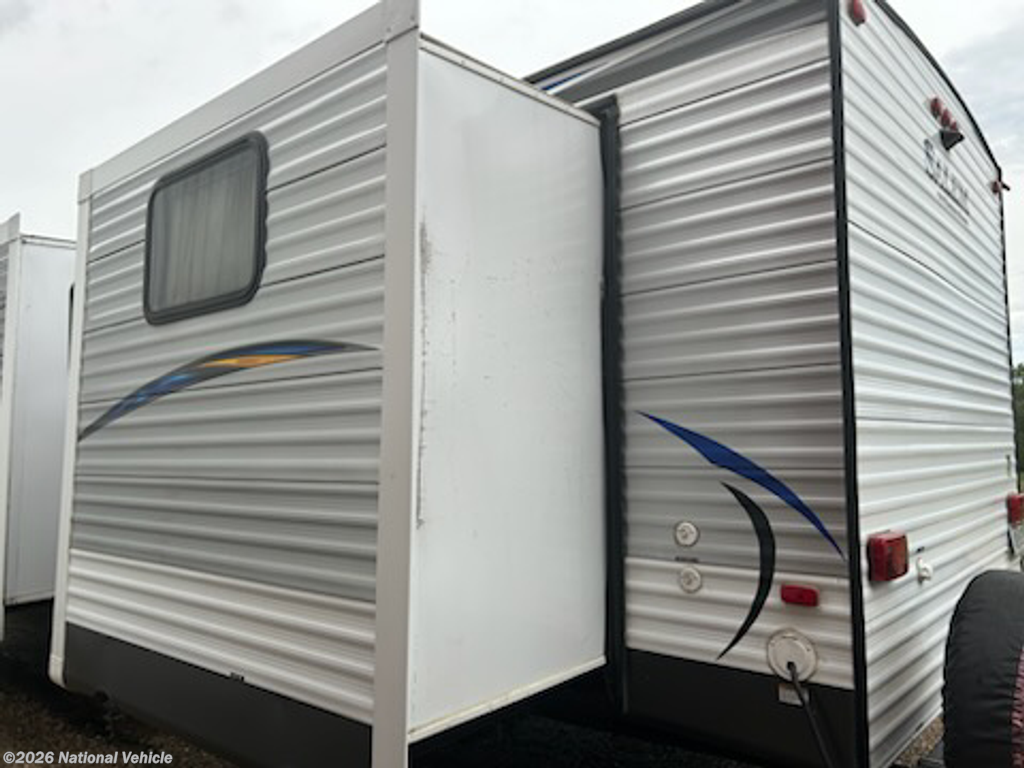 Used 2019 Forest River Salem 31KQBTS available in Cainsville, Missouri