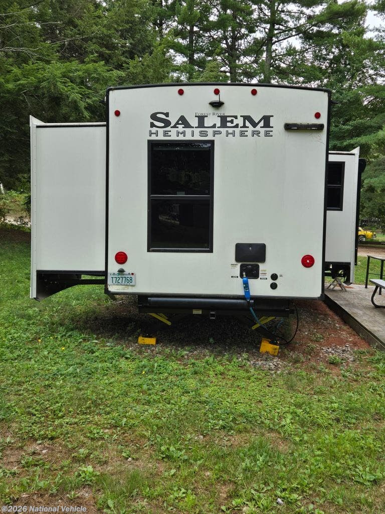 2024 Forest River Salem Hemisphere 310BHI - Used Travel Trailer For Sale by National Vehicle in Rollinsford, New Hampshire