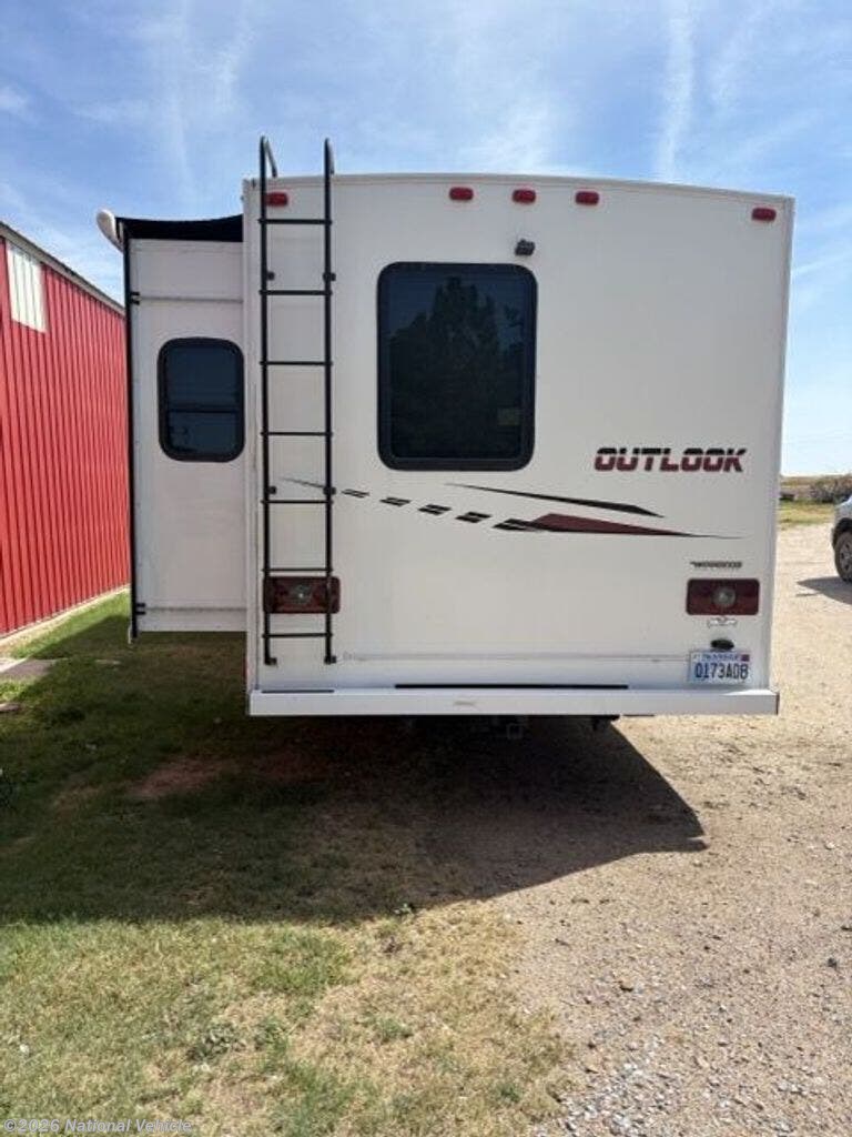2019 Outlook 31N by Winnebago from National Vehicle in Garden City, Kansas
