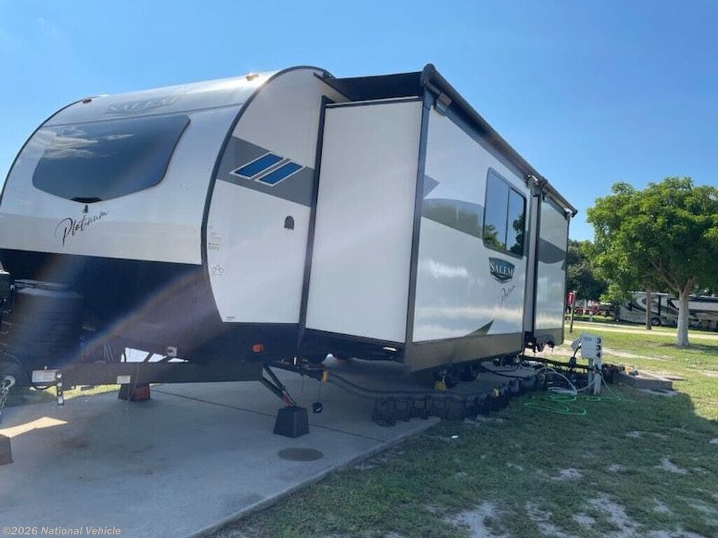 2024 Forest River Salem Platinum 28FKGX - Used Travel Trailer For Sale by National Vehicle in Deltona, Florida