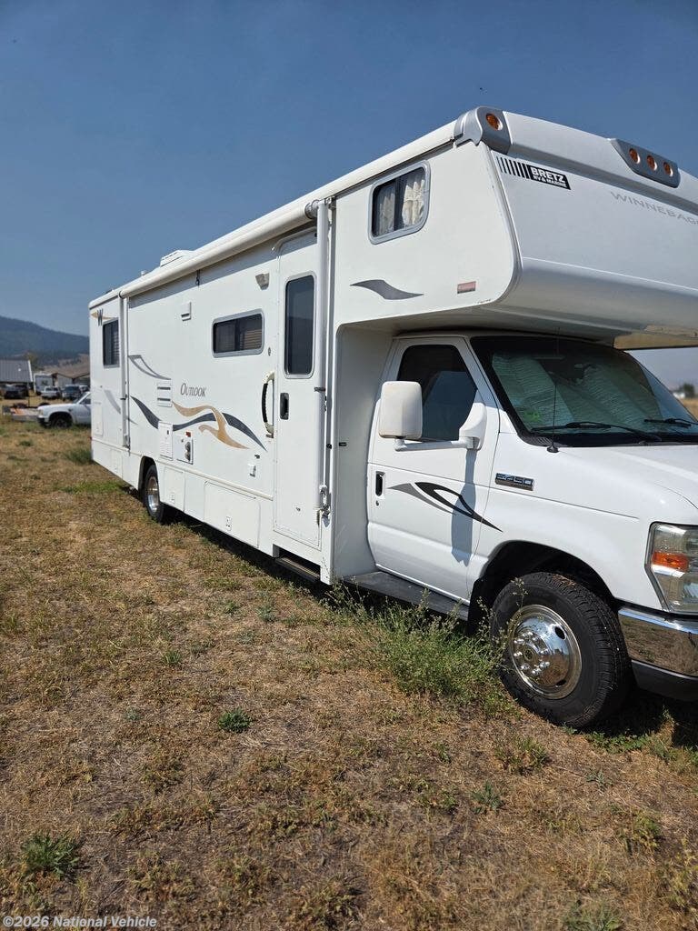 2008 Winnebago Outlook 31C - Used Class C For Sale by National Vehicle in Missoula, Montana