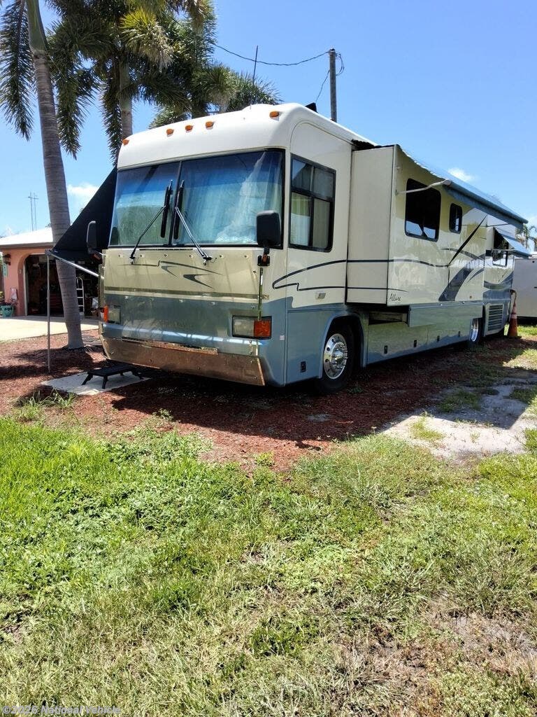 2000 Country Coach Allure 330hp 36' Slide - Used Class A For Sale by National Vehicle in Bokeelia, Florida
