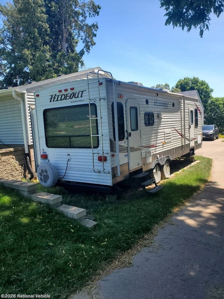 2010 Hideout 26RLS by Keystone from National Vehicle in Riverdale, Iowa