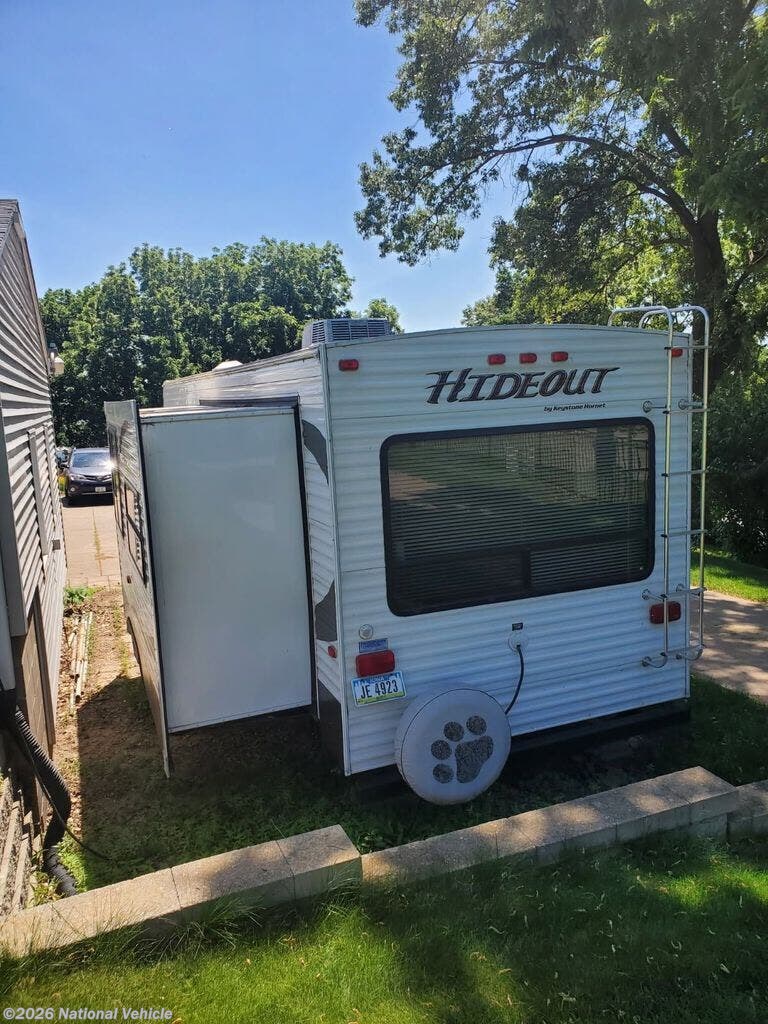 Used 2010 Keystone Hideout 26RLS available in Riverdale, Iowa