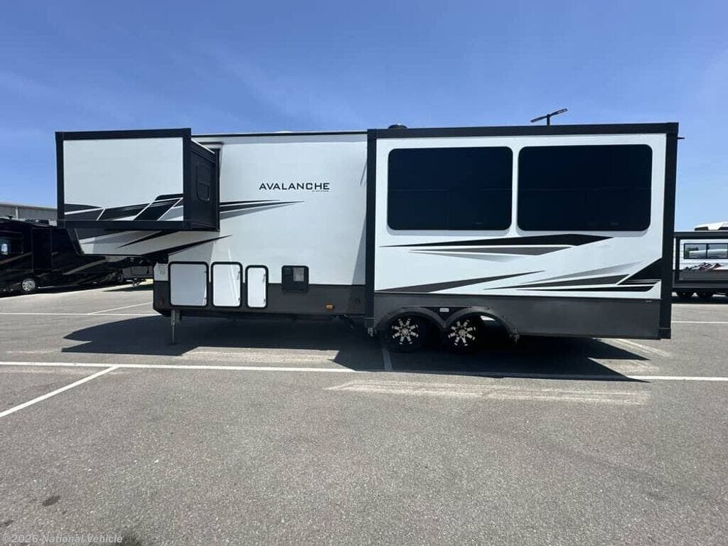 2021 Keystone Avalanche 295RK - Used Fifth Wheel For Sale by National Vehicle in Carbondale, Illinois