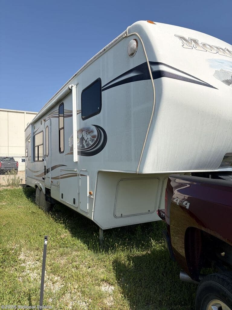 2013 Keystone Montana Mountaineer 295RKD - Used Fifth Wheel For Sale by National Vehicle in Lincoln, Nebraska