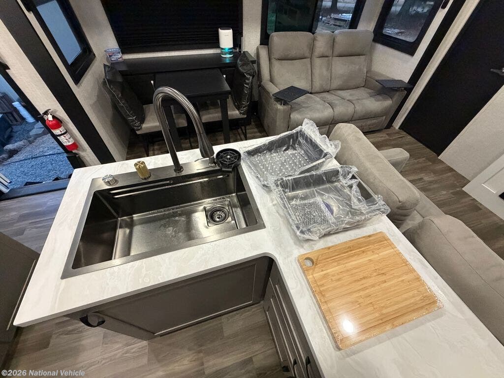 Used 2025 Jayco Seismic 395 available in Colton, Oregon
