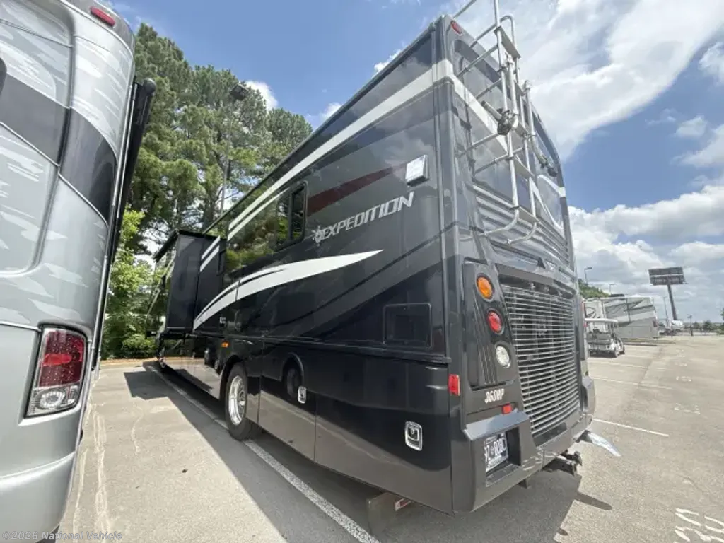2014 Expedition 38B by Fleetwood from National Vehicle in Estill Springs, Tennessee
