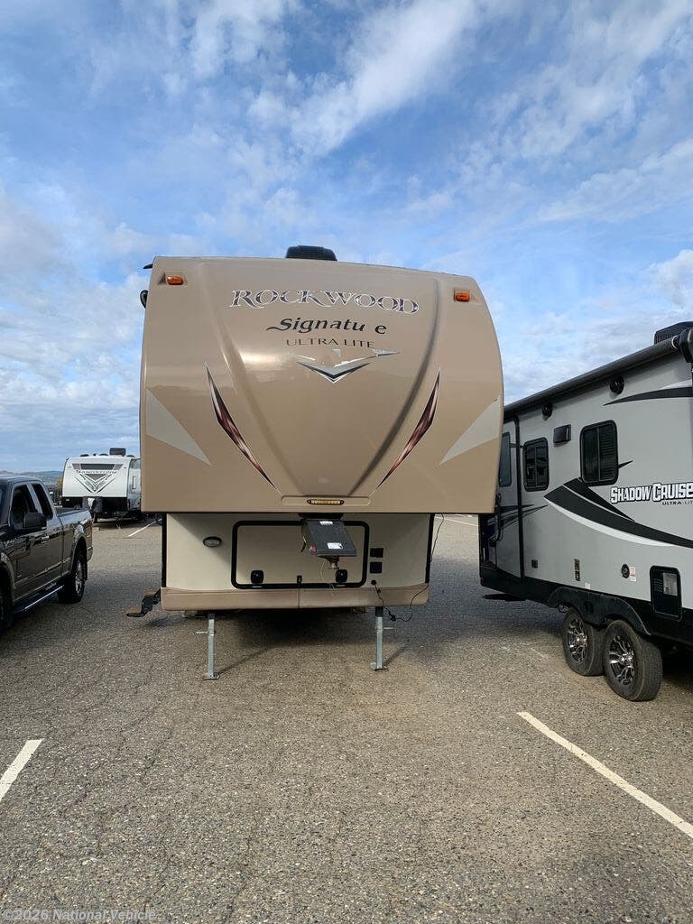 2017 Forest River Rockwood Signature Ultra Lite 8280WS - Used Fifth Wheel For Sale by National Vehicle in Placerville, California