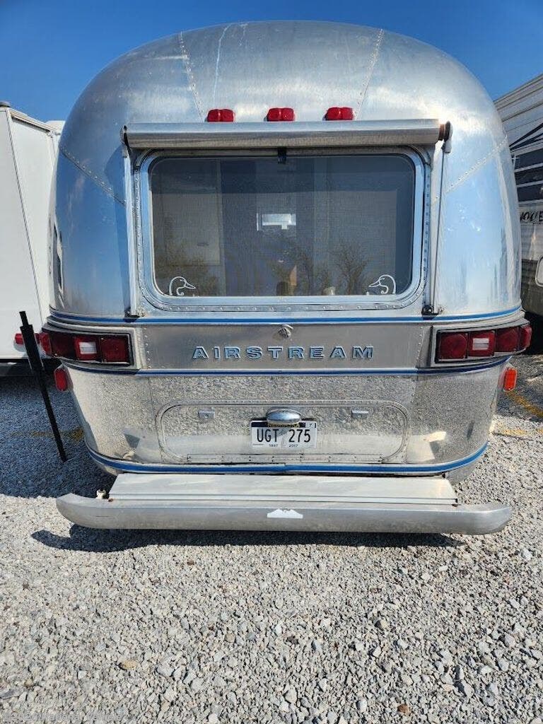 1975 Sovereign 31 by Airstream from National Vehicle in Lincoln, Nebraska