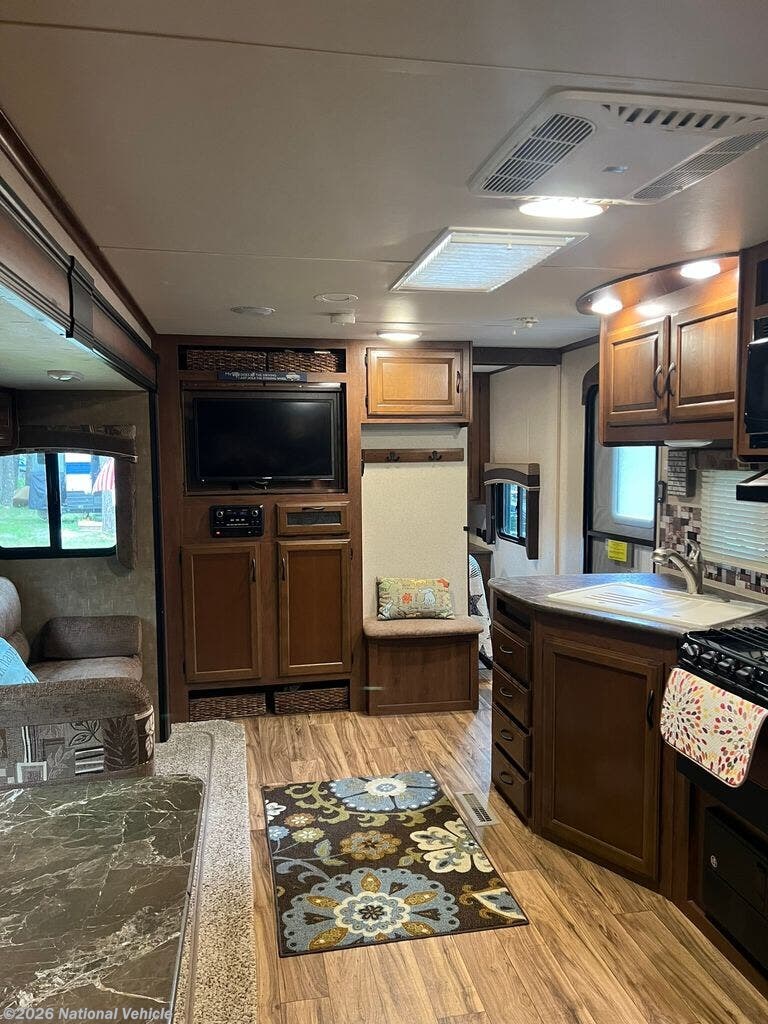 Used 2016 Jayco Jay Flight 28BHBE available in Claremont, New Hampshire