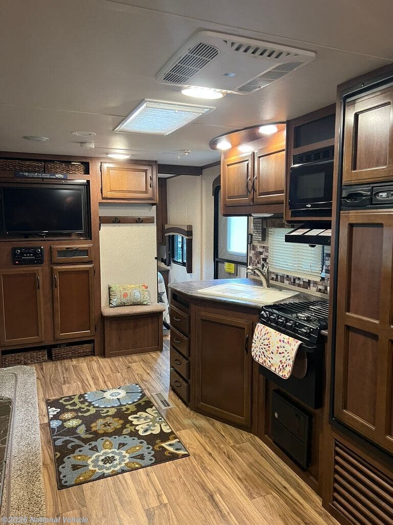 2016 Jay Flight 28BHBE by Jayco from National Vehicle in Claremont, New Hampshire