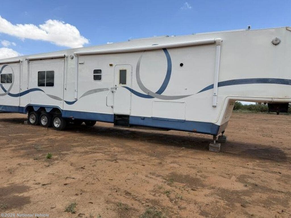2005 New Horizons Majestic - Used Fifth Wheel For Sale by National Vehicle in Sierra Vista, Arizona
