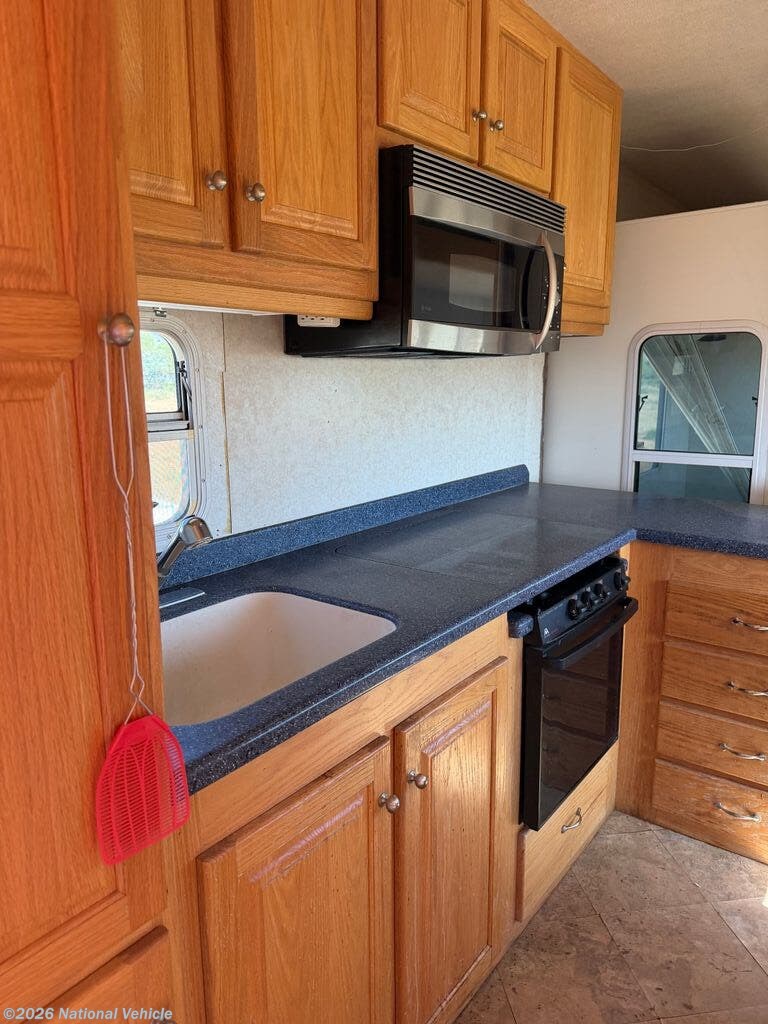 2005 Majestic by New Horizons from National Vehicle in Sierra Vista, Arizona