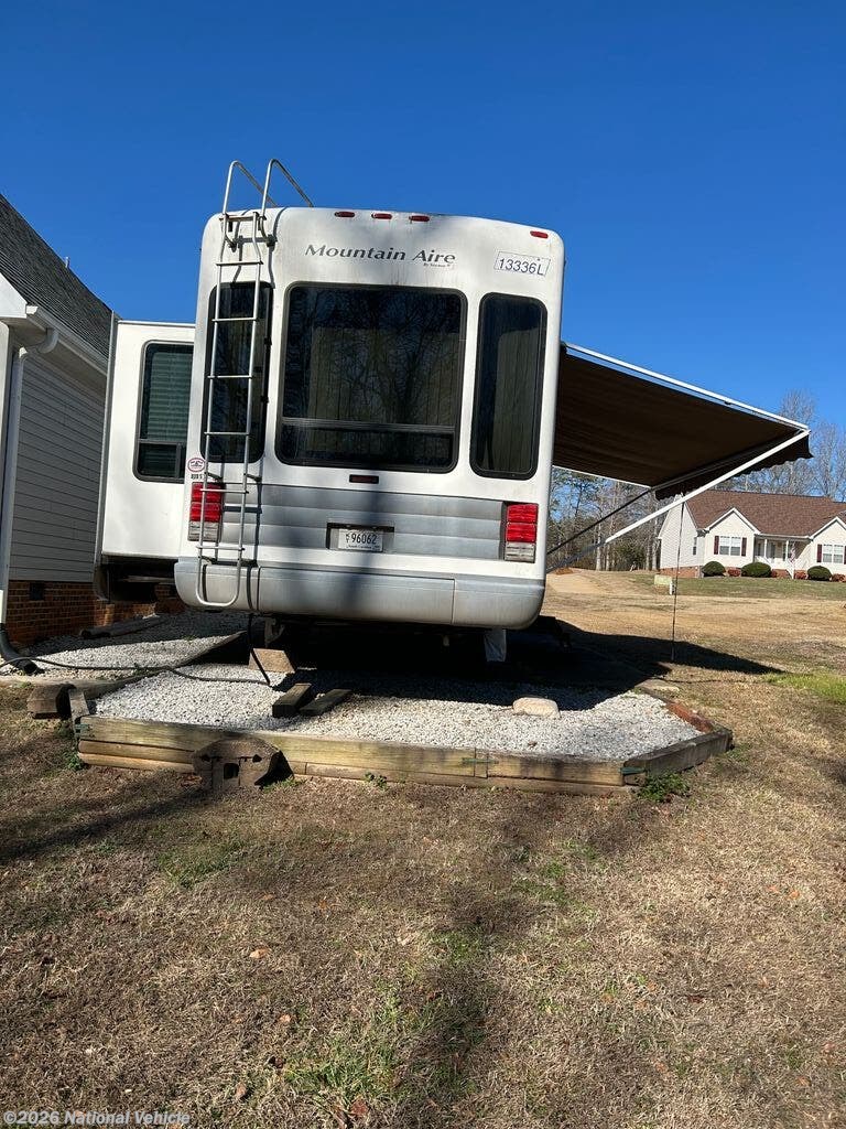 2004 Mountain Aire 34RDCK by Newmar from National Vehicle in Taylors, South Carolina